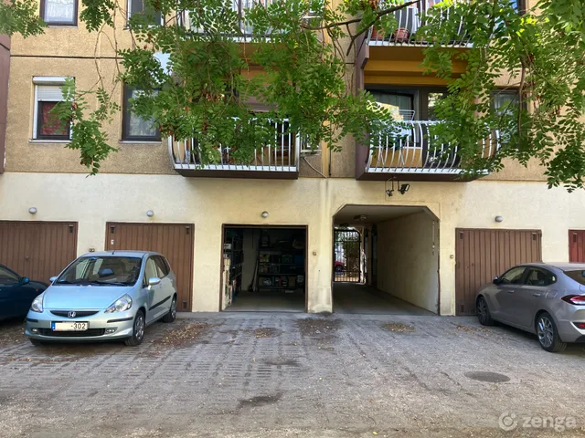 Eladó garázs Budapest IX. kerület 14 nm