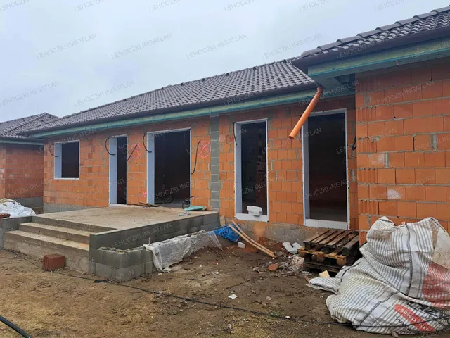 Eladó ház Nyíregyháza, Oros 126 nm