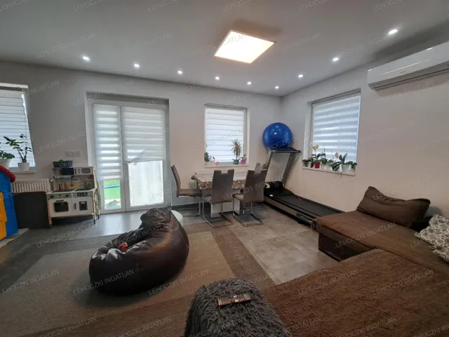 Eladó ház Nyíregyháza, Sóstóhegy 85 nm