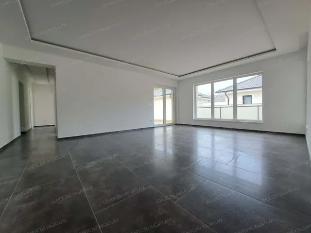 Eladó ház Nyíregyháza, Oros 170 nm