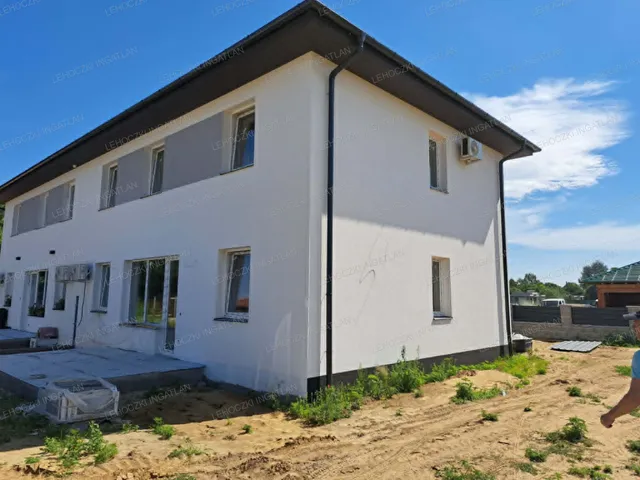 Eladó ház Nyíregyháza, Oros 150 nm