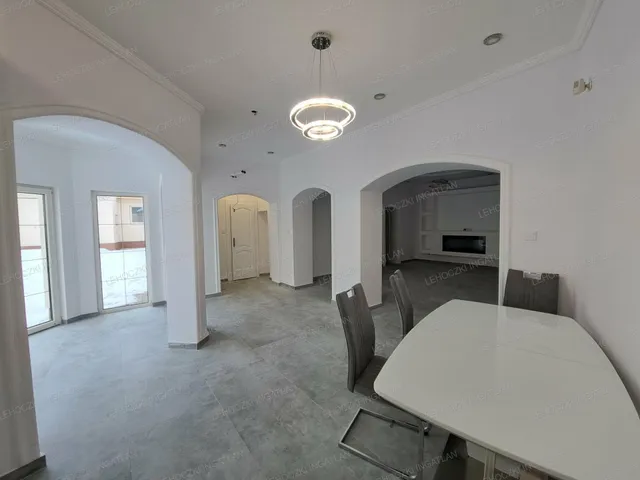 Eladó ház Nyíregyháza, Belváros 156 nm