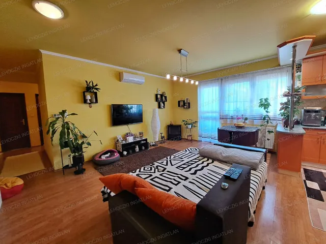 Eladó lakás Nyíregyháza, Korányi-kertváros 77 nm