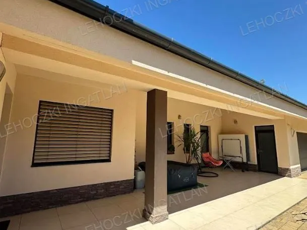 Eladó ház Nyíregyháza, Oros 166 nm