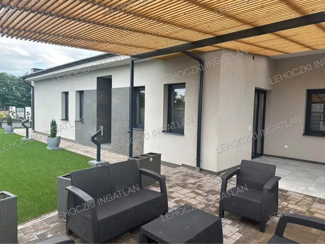 Eladó ház Nyíregyháza, Rozsrétszőlő 103 nm