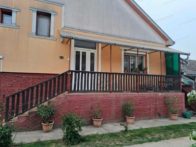 Eladó ház Gávavencsellő 180 nm