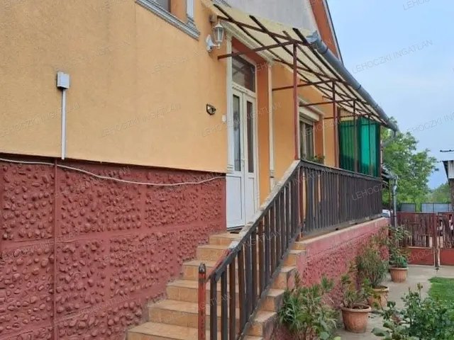 Eladó ház Gávavencsellő 180 nm