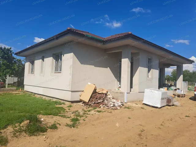 Eladó ház Nyíregyháza, Oros 132 nm
