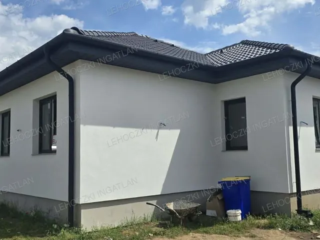 Eladó ház Nyíregyháza, Oros 148 nm