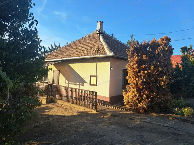 Eladó ház Nyíregyháza, Oros 64 nm