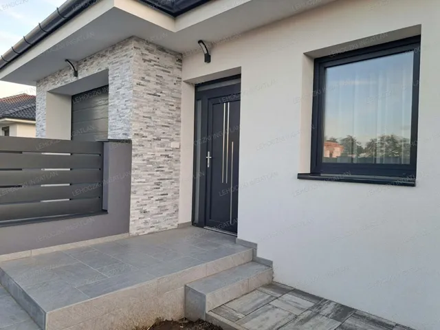 Eladó ház Nyíregyháza, Oros 98 nm