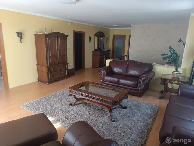 Eladó ház Keszü 210 nm