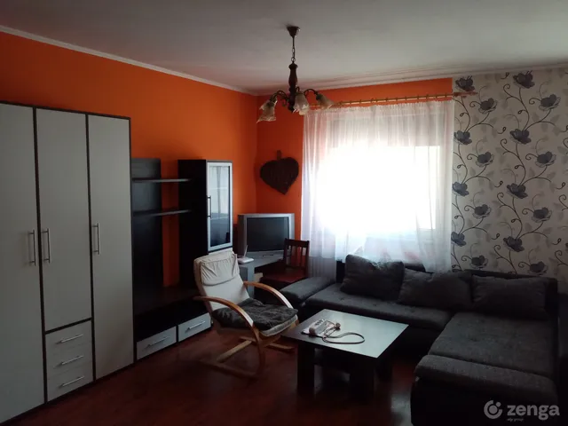 Kiadó lakás Szeged, Móraváros 56 nm