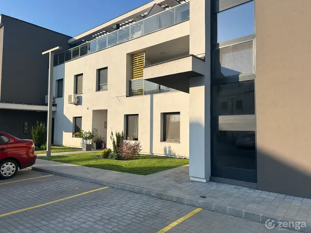 Eladó lakás Velence, Újtelep 62 nm