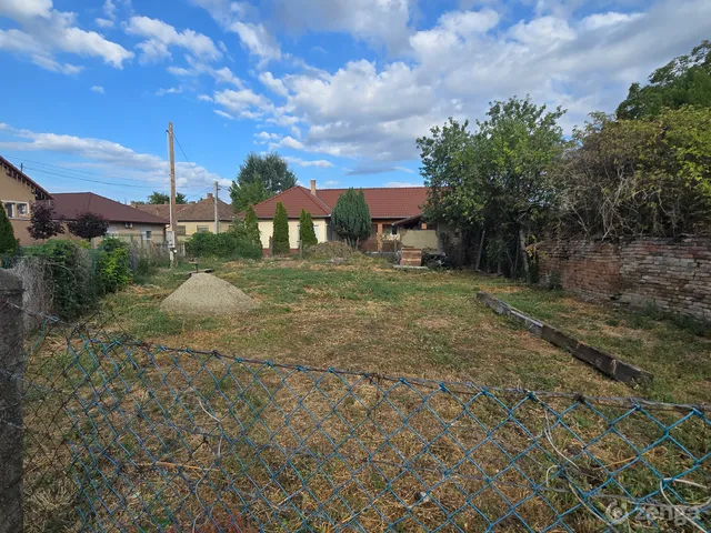 Eladó telek Tura 307 nm