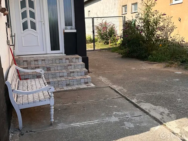 Eladó ház Rakamaz, Tiszapart 130 nm