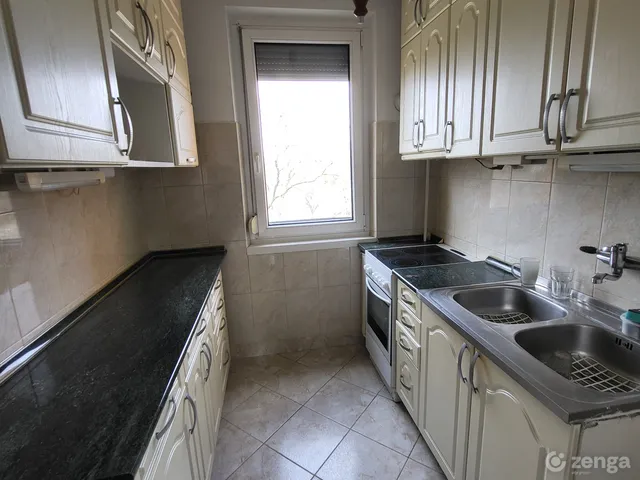 Eladó lakás Ajka 68 nm