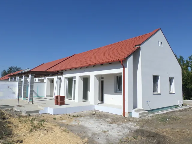 Eladó ház Iváncsa 86 nm