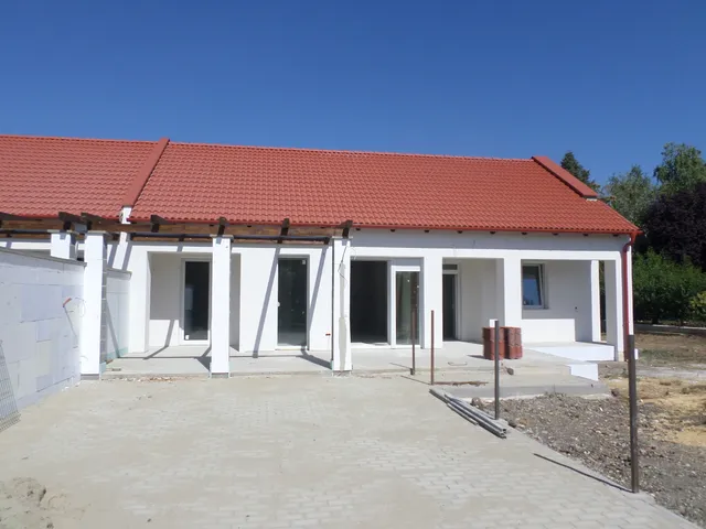 Eladó ház Iváncsa 86 nm