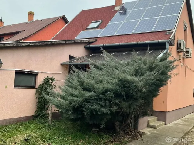 Eladó ház Szentes, Kisér 200 nm