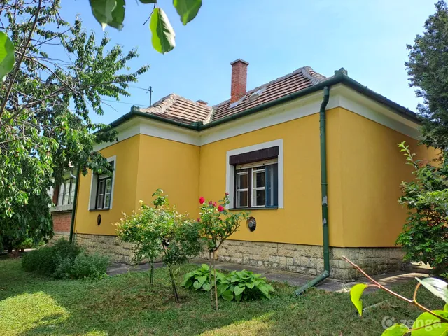 Eladó ház Pétfürdő 75 nm