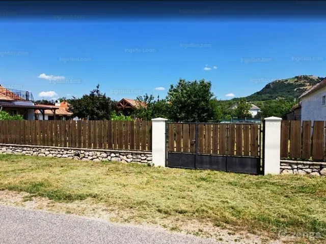 Eladó telek Gyulakeszi, Jókai utca 828 nm