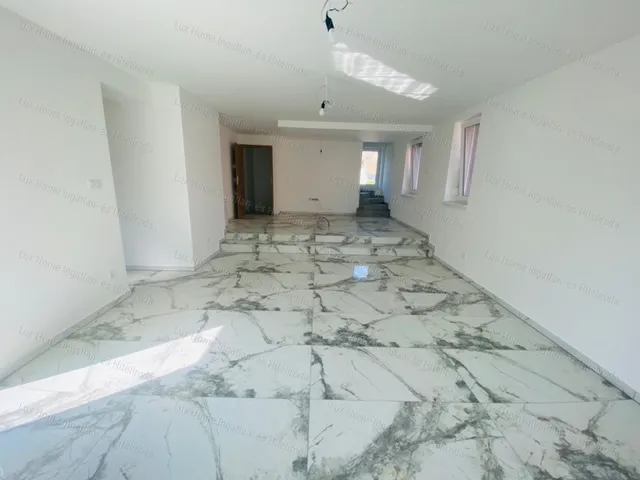 Eladó ház Komárom, Szőny 143 nm
