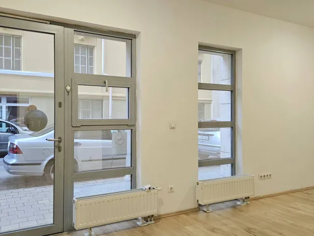 Eladó kereskedelmi és ipari ingatlan Budapest IX. kerület 39 nm