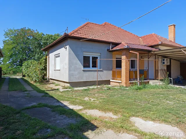Eladó ház Békéscsaba, Erzsébethely (Jamina), Fiumei út 117 nm