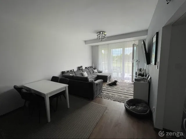 Eladó lakás Komárom, Csillag lakótelep 60 nm