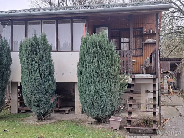 Eladó üdülő és hétvégi ház Mohács, Újmohács 80 nm