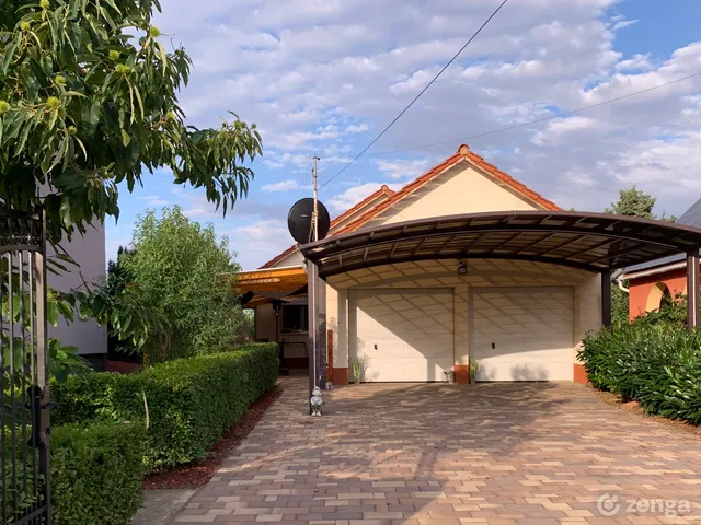 Eladó ház Székesfehérvár, Őrhalmiszőlők 165 nm