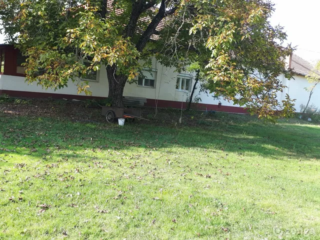 Eladó ház Kiskunmajsa, Tajó, Kereszt utca 5 380 nm