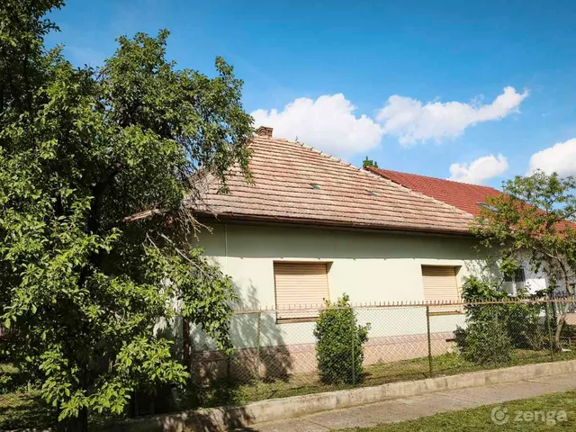 Eladó ház Úri 90 nm