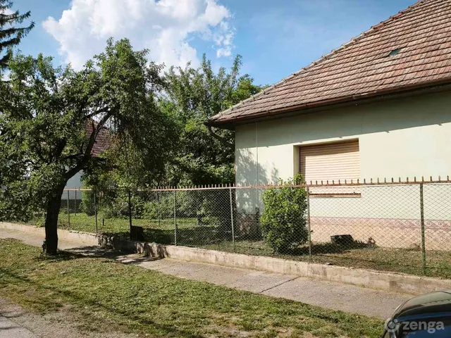 Eladó ház Úri 90 nm