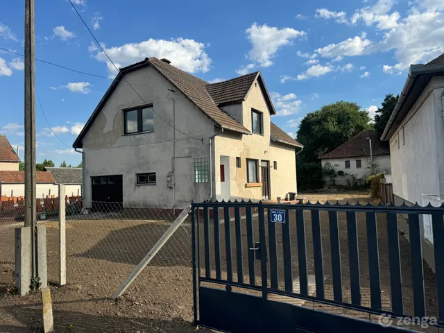 Eladó ház Nagyhalász 158 nm