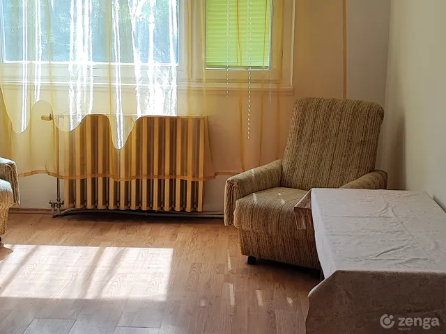Eladó lakás Békéscsaba, Millenniumi lakótelep 49 nm