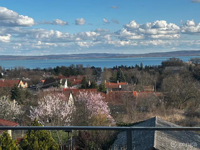 Eladó ház Zánka 180 nm