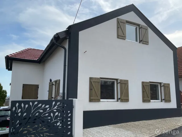 Eladó ház Zánka, Petőfi u 8 180 nm