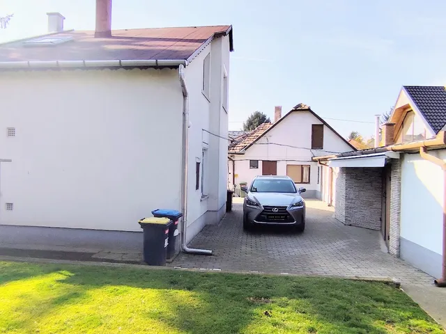 Eladó ház Budapest XVIII. kerület, Kossuth Ferenc-telep 166 nm