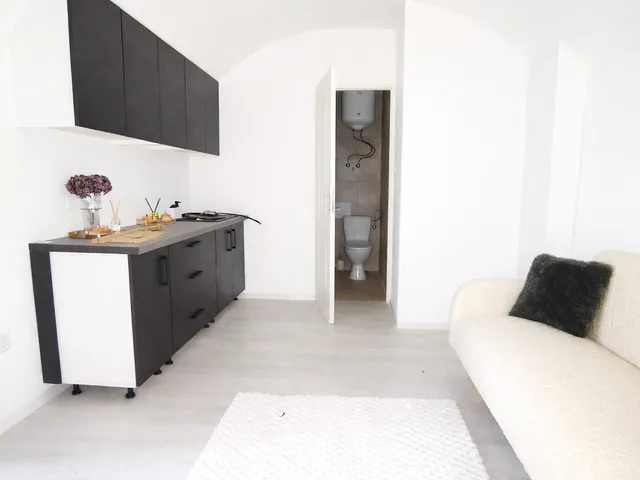 Eladó lakás Budapest VIII. kerület, Corvin negyed 19 nm