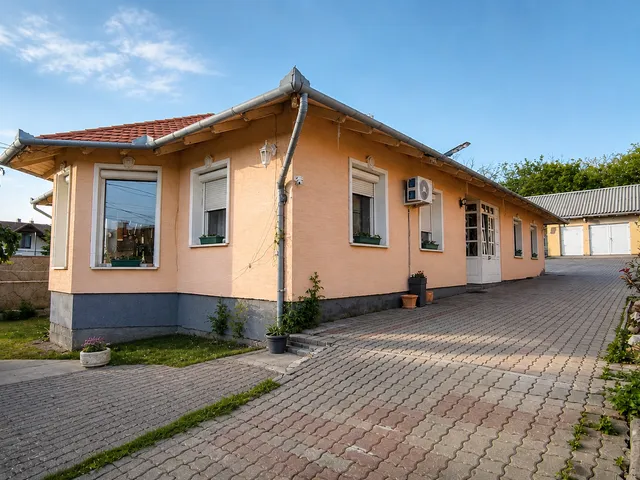 Eladó ház Gyál, Gyálszőlő 160 nm