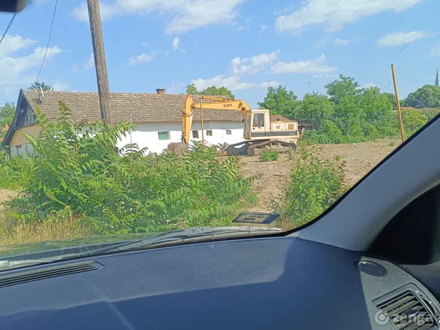 Eladó telek Nagyszénás 2400 nm