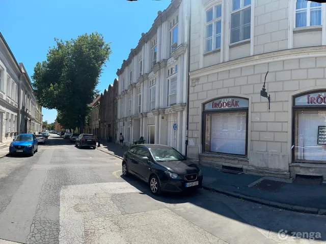 Eladó lakás Székesfehérvár, Belváros, Kossuth utca 127 nm