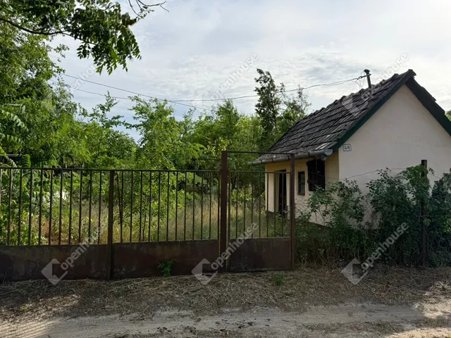Eladó telek Tápiószőlős 1942 nm