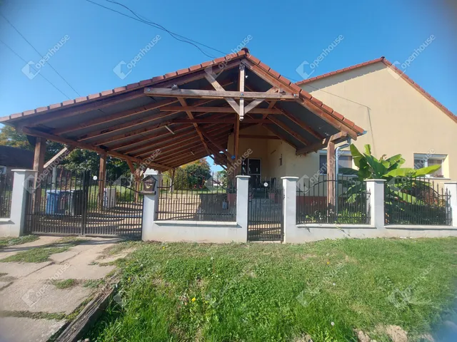 Eladó ház Somogyaszaló 180 nm