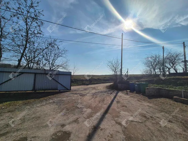 Eladó telek Pécel 840 nm