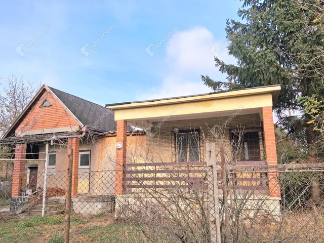 Eladó telek Mocsa 56 nm