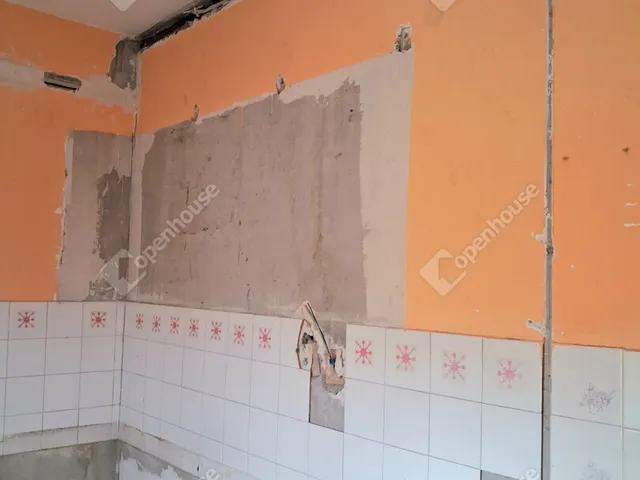 Eladó lakás Komárom 64 nm