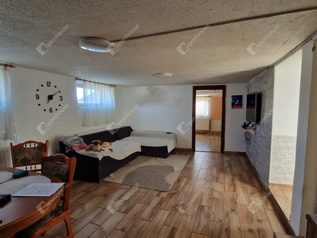 Eladó ház Bana 92 nm